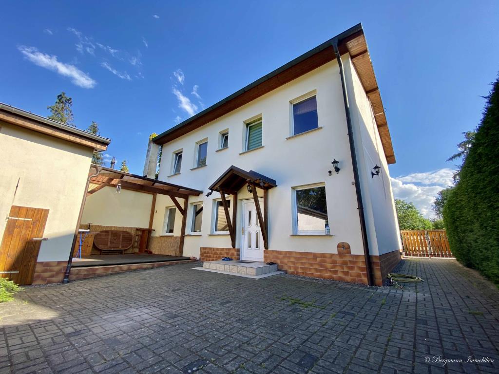 RESERVIERT Angrenzendes Einfamilienhaus inklusive Nebengelass und