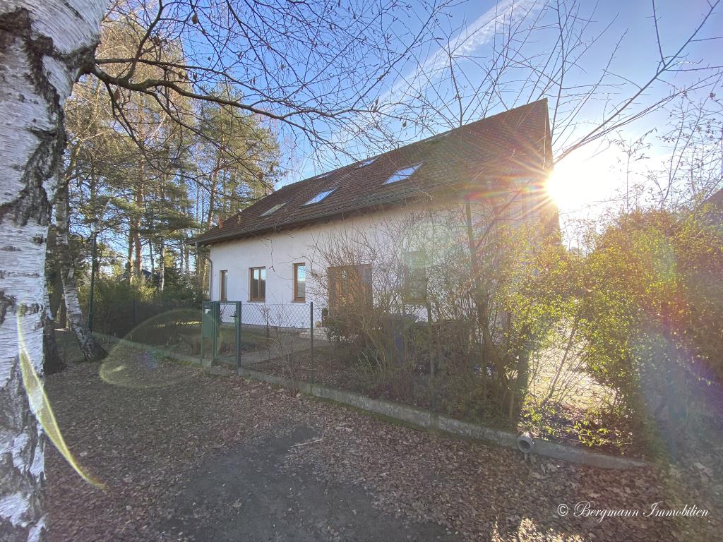 RESERVIERT Einfamilienhaus inklusive Einliegerwohnung in Feld und