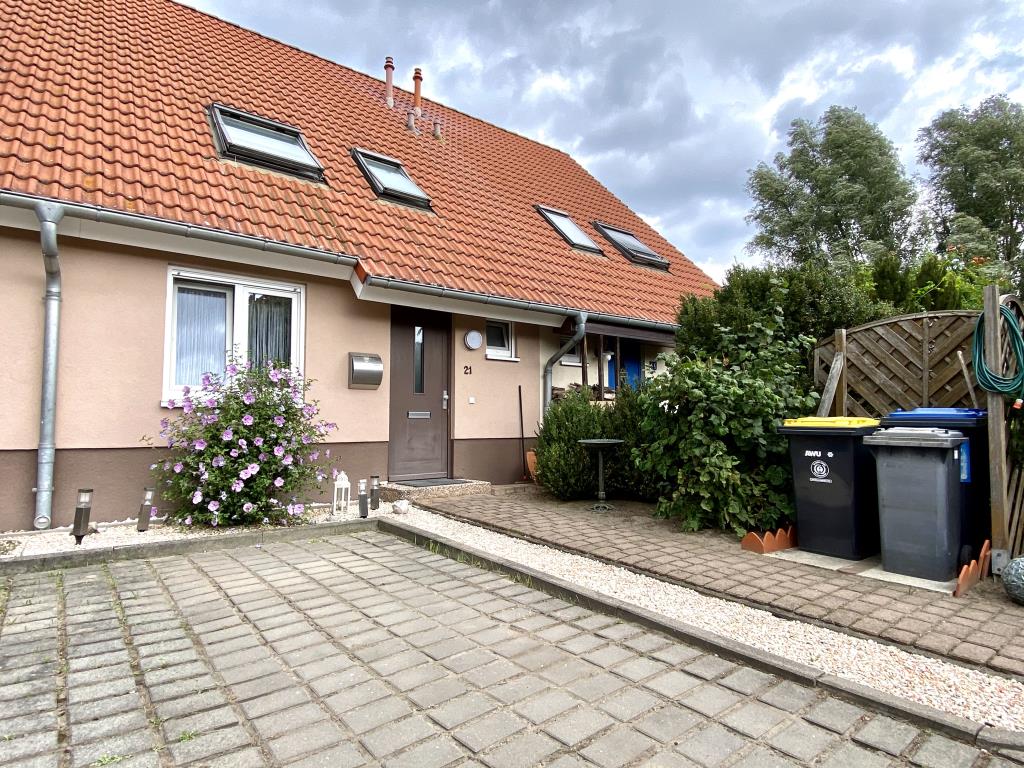 Reserviert! Reihenmittelhaus inklusive zwei Stellplätze und