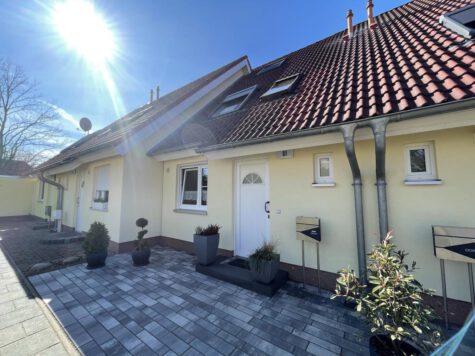 Reserviert! interessantes Reihenmittelhaus inkl. 3 Zimmer und ausgebautem Dachgeschoss in Erbbaupacht – Oranienburg, 16515 Oranienburg, Reihenmittelhaus