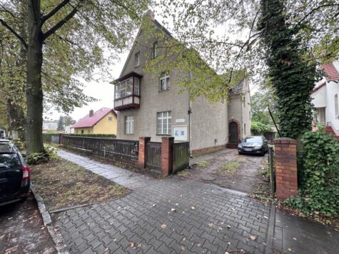 Mehrfamilienhaus mit 3 Wohneinheiten in Hohen Neuendorf RESERVIERT!!, 16540 Hohen Neuendorf, Mehrfamilienhaus