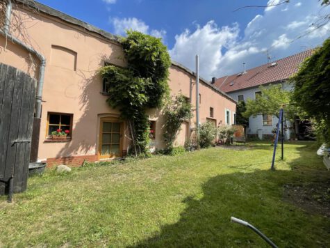 Ein-/Mehrfamilienhaus mit Gewölbekeller, Seitenflügel und großem Scheunengebäude, 16559 Liebenwalde, Reihenmittelhaus