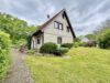 6 Zimmer, auf ca. 257 m² Gesamtfläche, traumhafter Garten, Doppel-Fertigteilgarage mit blick aufs Feld - Hausansicht