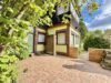 Einfamilienhaus mit Wintergarten und Teilunterkellert - Eingangsbereich-Terrasse