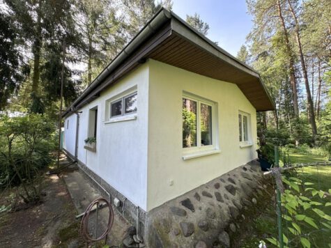 Kleines ebenerdiges Einfamilienhaus auf großem Waldgrundstück, 16515 Oranienburg, Einfamilienhaus