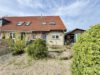 Reihenendhaus mit Blick auf weite Wiesen - Hausansicht