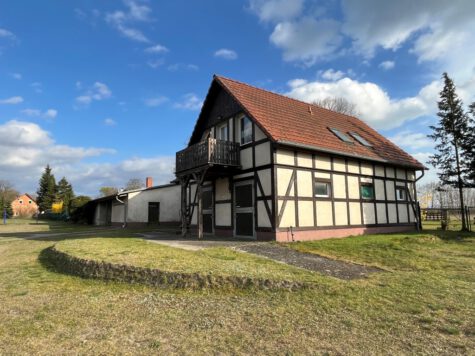 !!Neuer Preis!! 3 Seitenhof- Einfamilienhaus mit Einliegerwohnung – Pferdestall –, 16775 Gransee, Einfamilienhaus