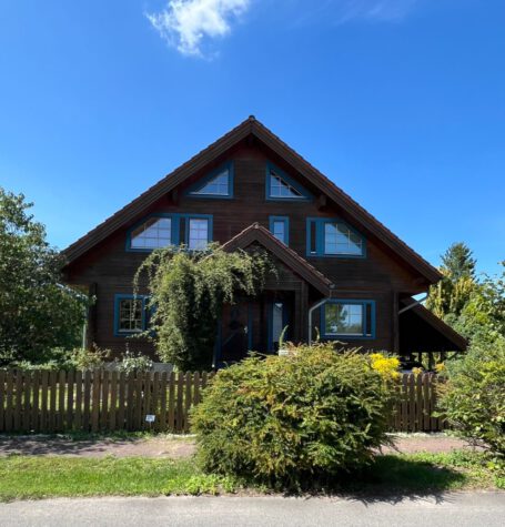 Gemütliches Blockbohlenhaus – massiv, modernisiert & naturnah in Oranienburg-Schmachtenhagen, 16515 Oranienburg, Einfamilienhaus