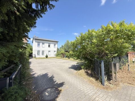 Mehrfamilienhaus mit 3 Wohneinheiten – saniert aus 2010 in Oranienburg, 16515 Oranienburg, Mehrfamilienhaus