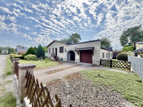 Reserviert !Einfamilienhaus im Bungalowstil, Vollkeller und großem Grundstück, 16515 Oranienburg, Einfamilienhaus