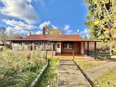 Bungalow mit Charme und großem Grundstück in Toplage von Hohen Neuendorf, 16540 Hohen Neuendorf, Einfamilienhaus