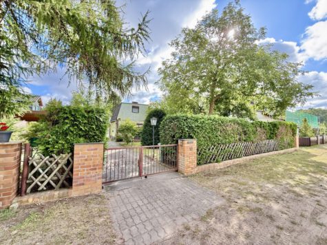 Einfamilienhaus mit Wintergarten und Teilkeller – in attraktiver Wassernähe!, 16515 Oranienburg, Einfamilienhaus