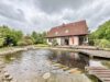 6 Zimmer, auf ca. 257 m² Gesamtfläche, traumhafter Garten, Doppel-Fertigteilgarage mit blick aufs Feld - Hausansicht