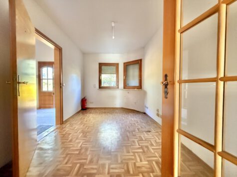 6 Zimmer, ca. 178m² Wfl., ca. 2.500m² Grundstück – Oranienburg, 16515 Oranienburg, Einfamilienhaus