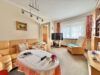 Reihenmittelhaus in Zentraler Lage mit großem Grundstück und Garage - Wohnzimmer