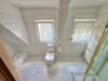 Einfamilienhaus mit Fertigteilgarage - Badezimmer im OG