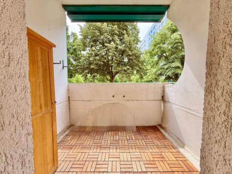 Attraktive 3-Zimmer-Erdgeschosswohnung mit Balkon! Sofort frei :), 13059 Berlin, Erdgeschosswohnung