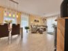 Einfamilienhaus im Bungalowstil mit Carport und überdachter Terrasse - Grüneberg - Wohnzimmer